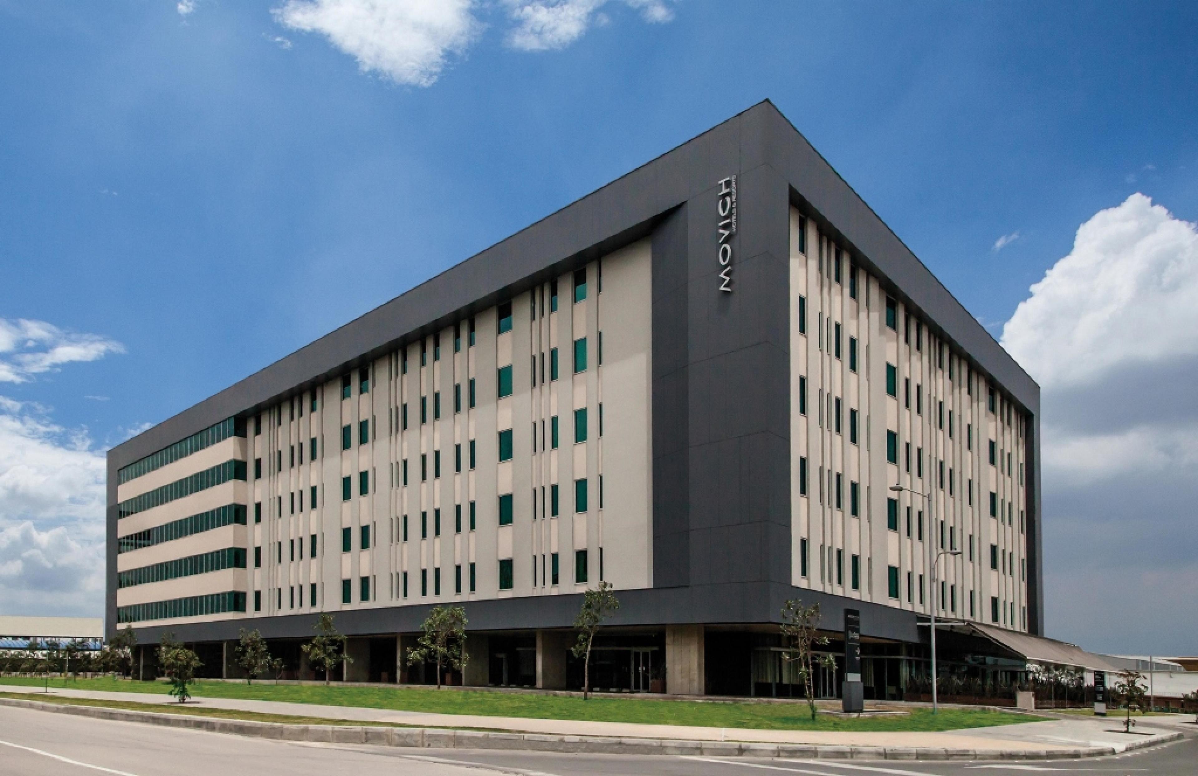 Movich Buro 26, Bogota